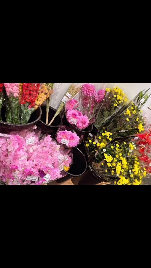 おはようございます☀️
12月19日（金）9時オープンしました！

蓮根、お野菜、お惣菜
たくさん出荷されてます😊

本日もご来店お待ちしてます😊